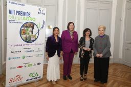 Hoy, en el acto de entrega de la VIII edición de los premios MujerAGRO