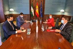 El ministro se ha reunido con el presidente de la Junta de Andalucía