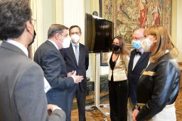 Hoy, en la sede del ministerio 