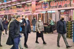 Hoy, durante la visita a Biomarket, en Barcelona