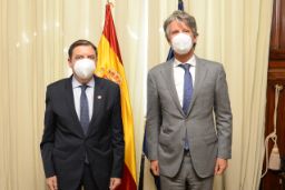 Hoy, en la sede del Ministerio 