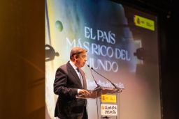HOY EN LA PRESENTACIÓN DE LA NUEVA CAMPAÑA DE ALIMENTOS DE ESPAÑA “EL PAÍS MÁS RICO DEL MUNDO”