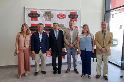 HOY, EN SU VISITA A DISTINTAS EMPRESAS EN ALCALÁ DE LOS GAZULES (CÁDIZ)