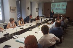 En una reunión mantenida en la Secretaría General de Pesca 