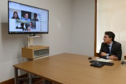 EN UNA REUNIÓN MANTENIDA HOY, POR VIDEOCONFERENCIA, 