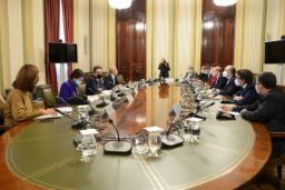 HOY, EN UNA REUNIÓN DE LA MESA DEL SECTOR LÁCTEO 