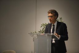 EN EL FORO “PEGADOS A LA TIERRA, EL MEDIO RURAL EN LA COYUNTURA DE UNA GUERRA”