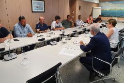 HOY, EN UNA REUNIÓN CON LA FEDERACIÓN NACIONAL DE COFRADÍAS DE PESCADORES Y CON PRESIDENTES DE LAS FEDERACIONES REGIONALES 