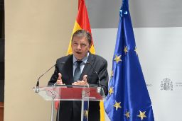 En el acto de bienvenida de los nuevos ingenieros agrónomos del Estado