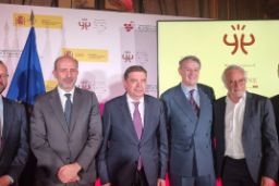 Hoy, en un acto celebrado en la embajada de España en Francia