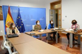 EN RESPUESTA A LAS PETICIONES FORMULADAS POR EL PROPIO SECTOR  