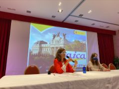 Hoy, en una jornada organizada por las organizaciones agrarias del sector lácteo, en Hoznayo (Cantabria)