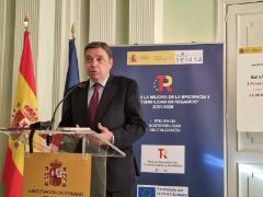 En Ourense, en el acto de firma de un convenio para modernizar regadíos