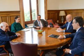 Hoy, en la sede del ministerio 