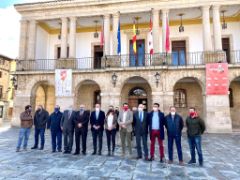 A través de la Sociedad Mercantil Estatal de Infraestructuras Agrarias 