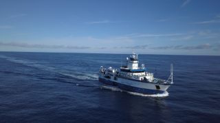 A bordo del buque científico Vizconde de Eza