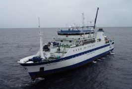 A bordo del buque de investigación oceanográfica Miguel Oliver