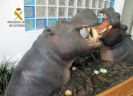 Operación RHINO. El SEPRONA de la Guardia Civil localiza cerca de doscientas piezas naturalizadas de especies animales protegidas, reguladas en el...