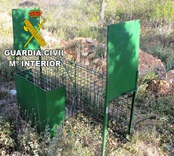 La Guardia Civil interviene varias artes prohibidas, usadas para pesca y caza indiscriminada de animales. Agentes del SEPRONA, procedieron a la...
