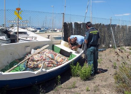 En el marco del  ‘Plan Anual de Control Integral de Actividades Pesqueras (P.A.C.I.A.P.)’, la Guardia Civil decomisa dos embarcaciones de pesca y...