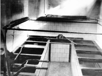 Almazaras, pocillos de decantación del aceite, Tarancón (Cuenca).<br/>Autor: José Panero Pérez. 1953. MAPA.<br/>