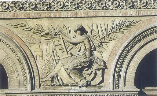 Fachada del Palacio de Fomento. Relieve representando a la Minería con adorno de hoja de palma. Foto extraída del libro El Palacio de Fomento.