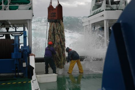 Descarga de draga de roca