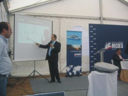 D. Jerónimo Hernández explicando características técnicas