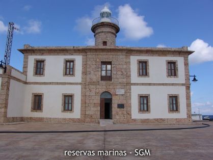 Autor: Carlos Fierro Título: Exterior faro de Alborán