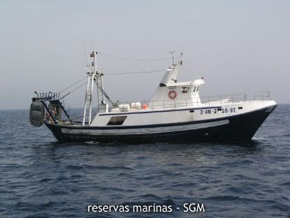 Autor: Jose M. Ortiz Título: Arrastrero