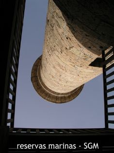 Autor: Jose M. Ortiz Título: Detalle Faro