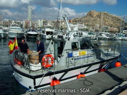 Autor: Felio Lozano Título: Embarcación Punta Falcón