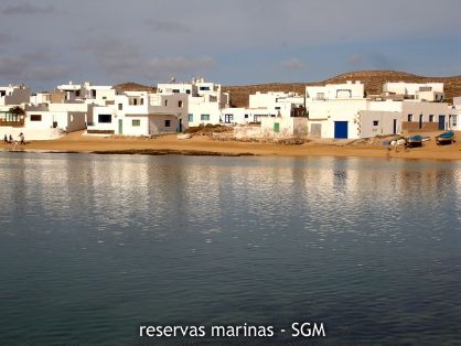 Autor: Guillermo Sanz Título: La Graciosa