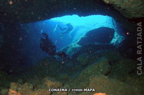 Autor: CONAIMA Titulo: Cuevas. Cabo de Freus