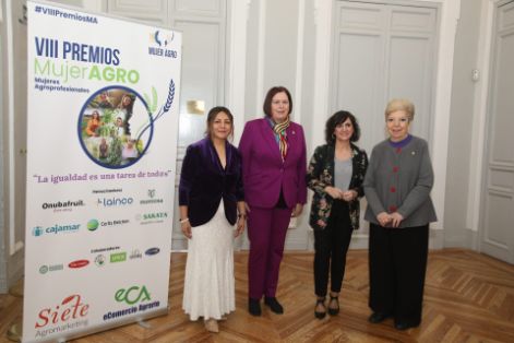 Hoy, en el acto de entrega de la VIII edición de los premios MujerAGRO