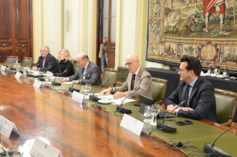 Hoy, en una reunión con las asociaciones del sector de la distribución