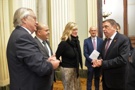 Hoy, en una reunión con las asociaciones del sector de la distribución