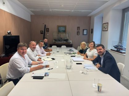 Hoy, en la sede de la Secretaría General de Pesca 