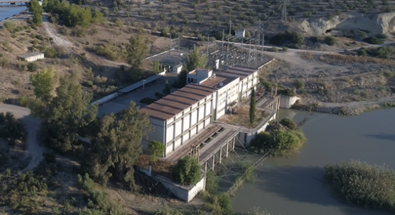 A través de la Sociedad Mercantil Estatal de Infraestructuras Agrarias (SEIASA)