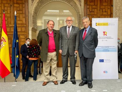 A TRAVÉS DE DOS CONVENIOS ENTRE LA SOCIEDAD ESTATAL SEIASA Y LOS REGANTES 