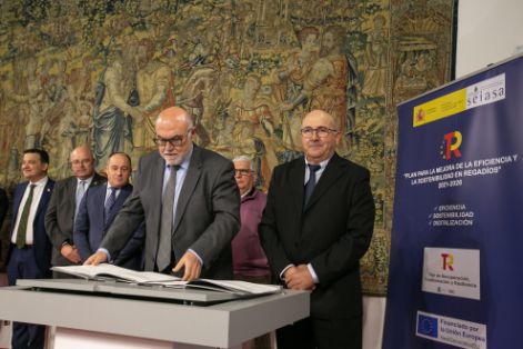 A través de la Sociedad Mercantil Estatal de Infraestructuras Agrarias SEIASA