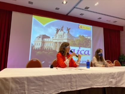 Hoy, en una jornada organizada por las organizaciones agrarias del sector lácteo, en Hoznayo (Cantabria)