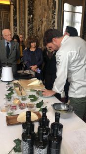 HOY, EN LA EMBAJADA DE ESPAÑA EN LA CAPITAL FRANCESA