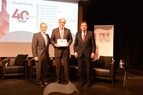 Hoy, en la clausura del 40 aniversario de la Federación española del Vino (FEV) 