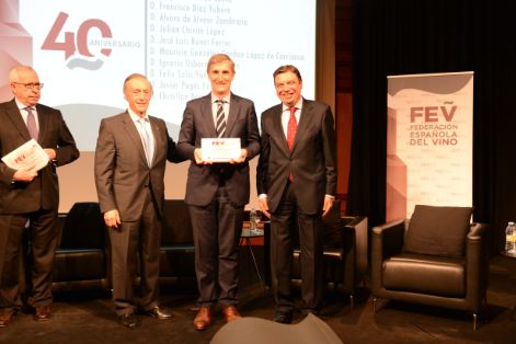 Hoy, en la clausura del 40 aniversario de la Federación española del Vino (FEV) 