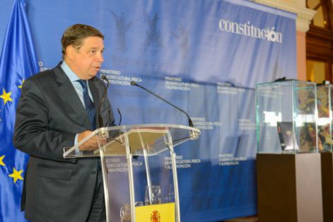 HOY, EN LA PRESENTACIÓN DE UNA EXPOSICIÓN DE CARTELES DEL MINISTERIO, CON MOTIVO DEL 40 ANIVERSARIO DE LA CONSTITUCIÓN ESPAÑOLA