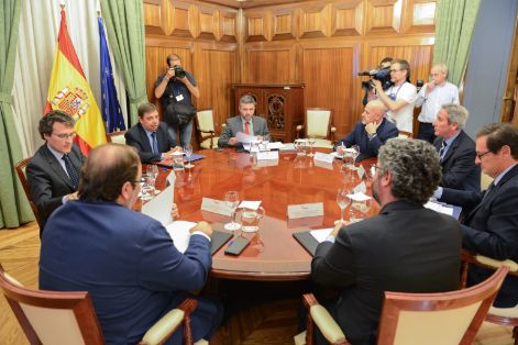 EN UNA REUNIÓN MANTENIDA HOY EN LA SEDE DEL MINISTERIO