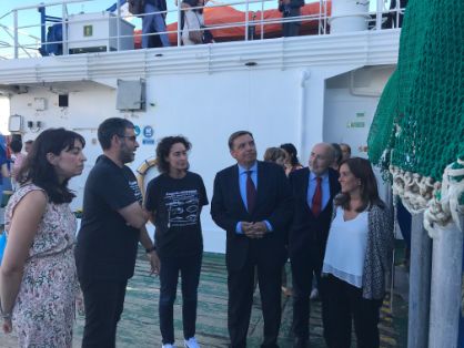 Hoy, en su visita al barco “Miguel Oliver”, en A Coruña 