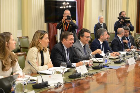 Hoy, tras la reunión con cooperativas, organizaciones profesionales agrarias y entidades agroalimentarias
