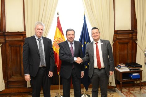 HOY, EN UNA REUNIÓN CON EL CONSEJERO DE AGRICULTURA DE CASTILLA-LA MANCHA Y EL PRESIDENTE DE LA DOP “QUESO MANCHEGO” 